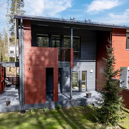 & Forest Relax With Private Sauna & Garden Homestay